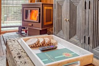 Waterfront A-Frame Cabin w Hot Tub, Outdoor Kitchen, Firepit Near Hiking & ATV Trails - 10 mins to Helen, GA - Sautee Nacoochee - 4