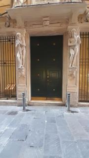 L'angolo verde in San Luca - Genova - 6