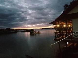 Sunset bar bungalows - 2