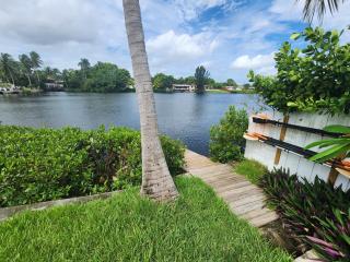 Cozy Studio with Bay Views and Porch in Aventura - Miami - 2