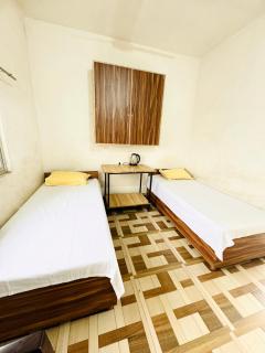 Yum Boys Hostel & Homestay - Varanasi - 2