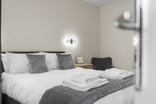 Modern Stockton Studio Room, Free WiFi & Parking - - 3