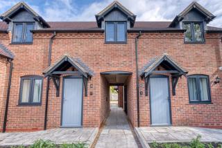 Modern Stockton Studio Room, Free WiFi & Parking - - 1