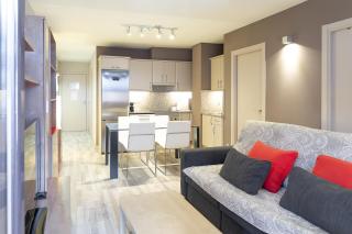 Rodeado de Montañas Nevadas - Refugio Tranquilo - 5