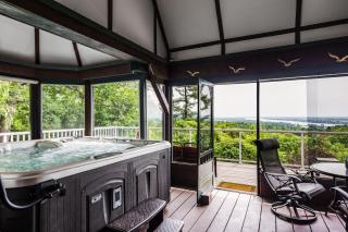 Far Horizons Luxury Vacation Home - 7