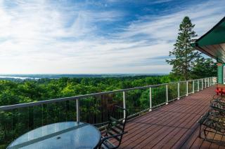 Far Horizons Luxury Vacation Home - Montebello - 4