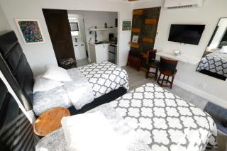 Keese's Cottages by the Ocean - Fort Lauderdale - 0