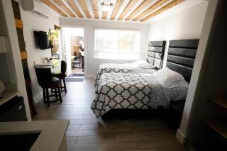 Keese's Cottages by the Ocean - Fort Lauderdale - 8