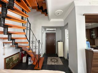 Triplex Villa with Pool and Garden - 1