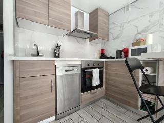 Cozy apartment with balcony, pool and Wifi in Playa de Las Americas - 2
