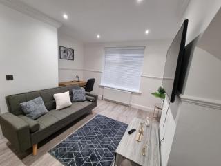 Modern 2 bedroom house in Greater London - Private Garden, Free Wifi and Parking - Dagenham - 9