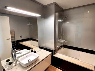 Central Apartment with Pool, Sauna & Small Gym - Whakatane - 4