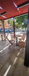 MEETING POINT HOSTEL-Praia Group Reservations - Praia - 1