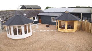 Yellow Stone Farm Lodge - - 9