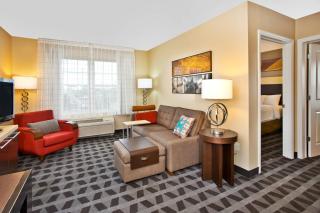 TownePlace Suites Republic Airport Long Island Farmingdale - Farmingdale - 1