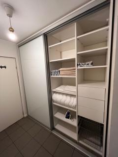 Modern Studio with Balcony in City Center - 2