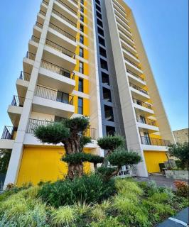 All Green Loft with Amazing Views, With 2 Balconies and AC - Tbilisi - 1