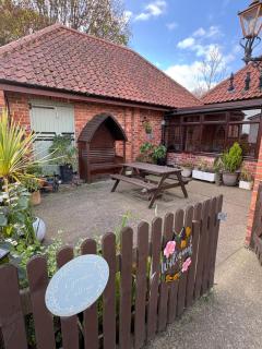 Garden cottage - South Collingham - 8