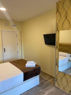 Hostal Oliver - Madrid - 6