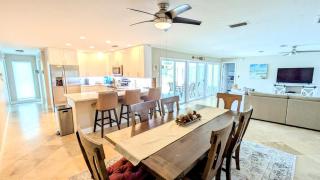 Lakefront Home Close to Bonita Springs Beaches - Bonita Springs - 1