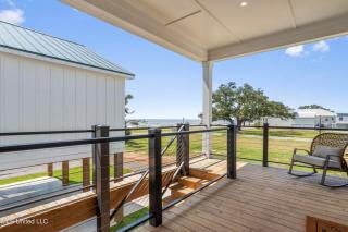 Beach Retreat - Gulfport - 8