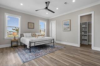 Beach Retreat - Gulfport - 3