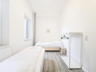 RAJ Living - 2 Room Apartment - Citycenter - 25 Min to Messe DUS - Krefeld - 3