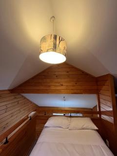 Smoke Lake Hot Springs Lodge & Camp - 6