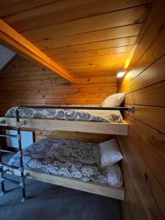 Smoke Lake Hot Springs Lodge & Camp - Rotorua - 6