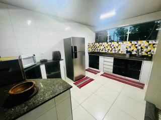 Casa com churrasqueira e piscina próximo da praia - 9