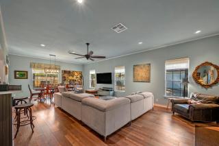 Entire Home! Fantastic Kitchen! 3 Full Baths - Mead - 6