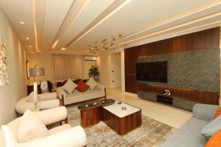 شقة ثلاثة غرف حديثة بتجهيزات كاملة - Il Cairo - 4