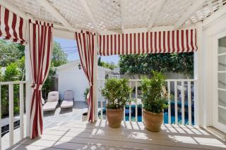 Chic West Hollywood Bungalow with Pool and ADU - Los Angeles - 2