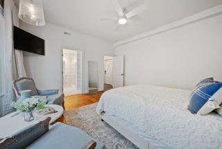 Luxury Boutique Downtown Private Unit - Sandusky - 4