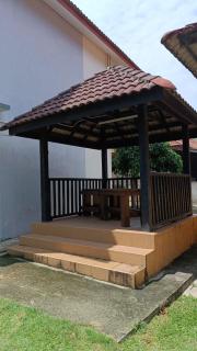 KaLong Bay Homestay Villa Seroja - Kampong Telok Kalong - 8