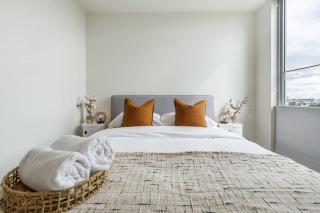 Bright Stay Near Beach With Parking - 5