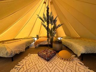 Glamping at Beltie Park - - 2