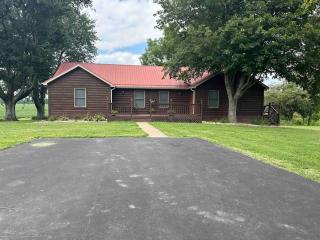 Cedar Point Farm Cabin - - 0