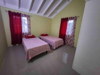 Quiet House Close by Ocho Rios - 8