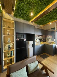 Concrete Jungle Cabin - 2