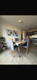 Hermoso dpto céntrico a mts de la terminal con terraza propia y vista a las montañas - Villa Carlos Paz - 3