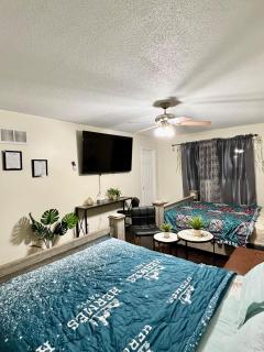 Rr11 Private Bathroom Two Queen Bed - Brampton - 8