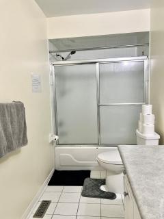 Rr11 Private Bathroom Two Queen Bed - Brampton - 4