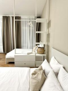 Modern 2BED with st Ludmila view and entire square - 6