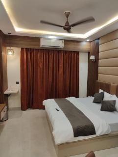 Nestle Luxury Homes 1 - 7