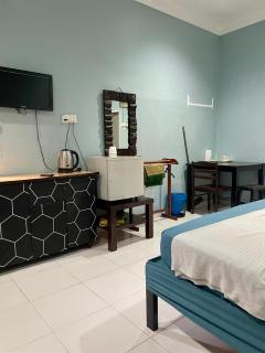 Hj Hassan Guest House- Studio Unit - 7