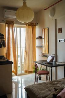 Room Dawn 12th floor Pvt studio w Balcony & Wifi - Pune - 8