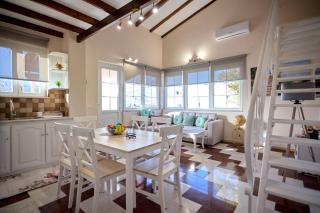 Sweet Cottage In The City - 0