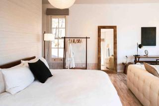 Olive Hill Spa, Views & Home Cinema - 3