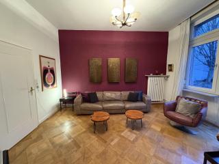 Geräumige 4-Zimmer-Wohnung im familienfreundlichen Westend mit Balkon - Frankfurt am Main - 2